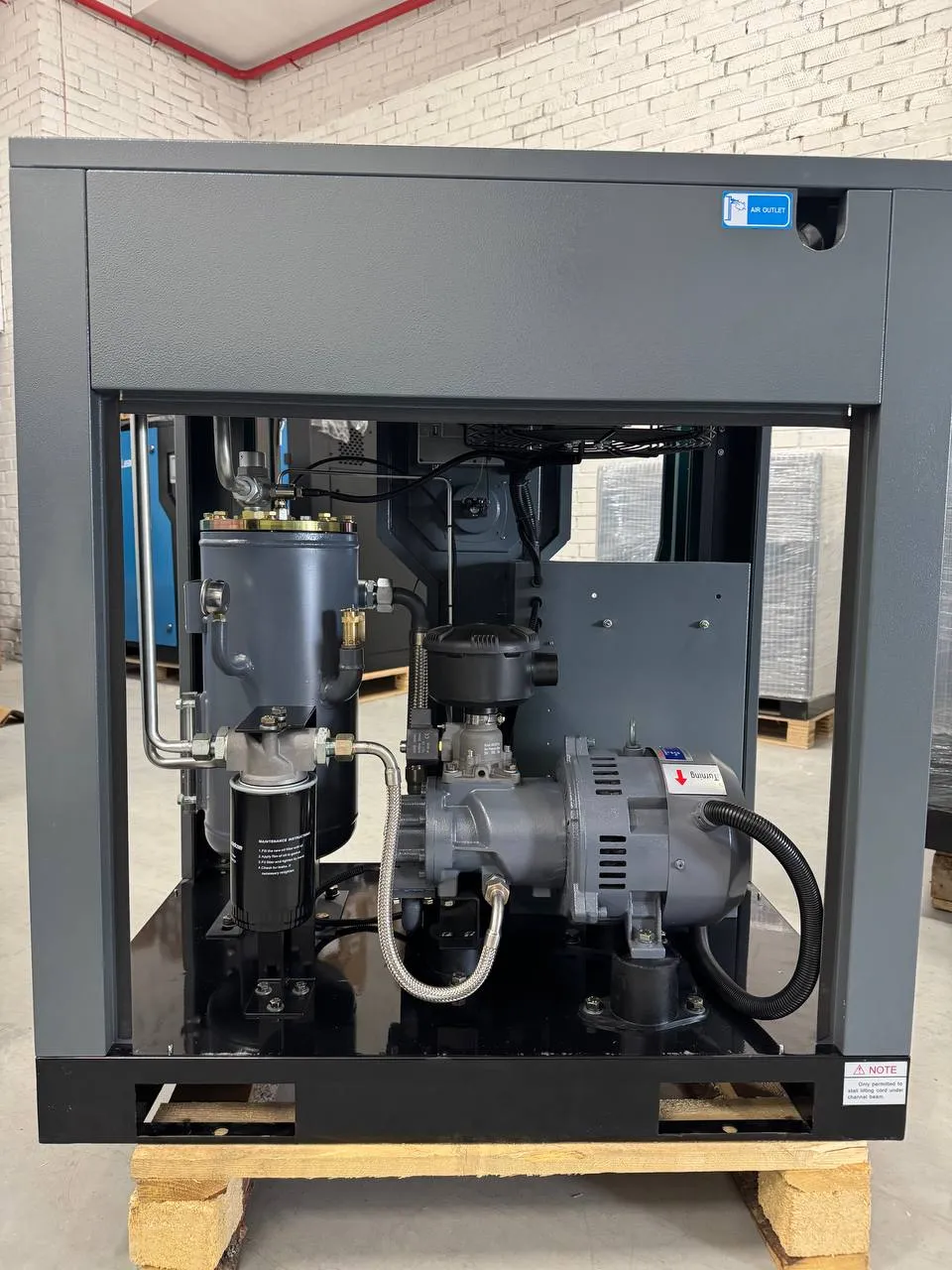 Винтовой компрессор с частотным преобразователем ВК 7,5/8 PM