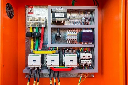 Станция компрессорная электрическая с частотным регулированием ЗИФ-СВЭ-21/1,0 ШМЧ